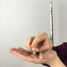 How To Attach LefreQue to Your Flute